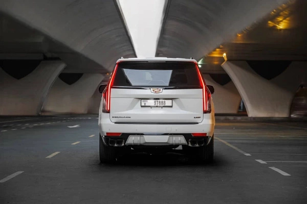 Cadillac Escalade V White (3)