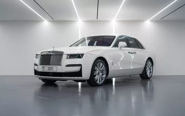 Rolls Royce Ghost  (4)